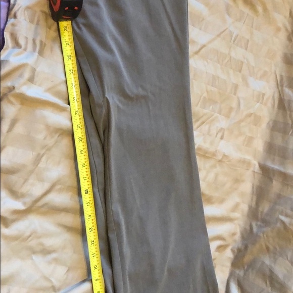 Daisy Fuentes tan dress pants size 10 - Picture 6 of 6